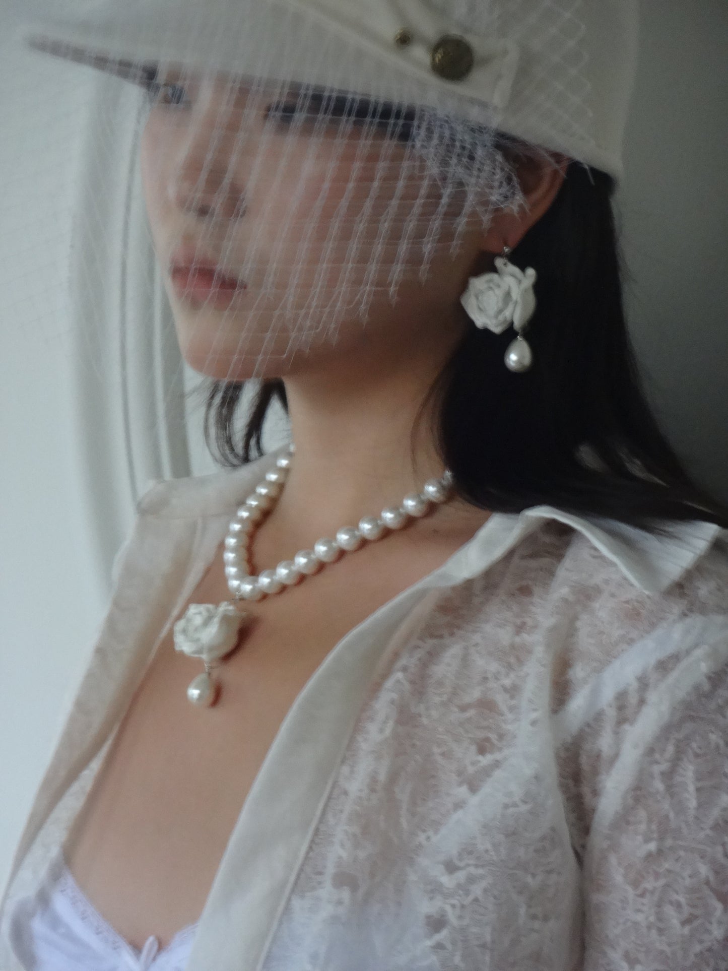 Rose Pearl Earring