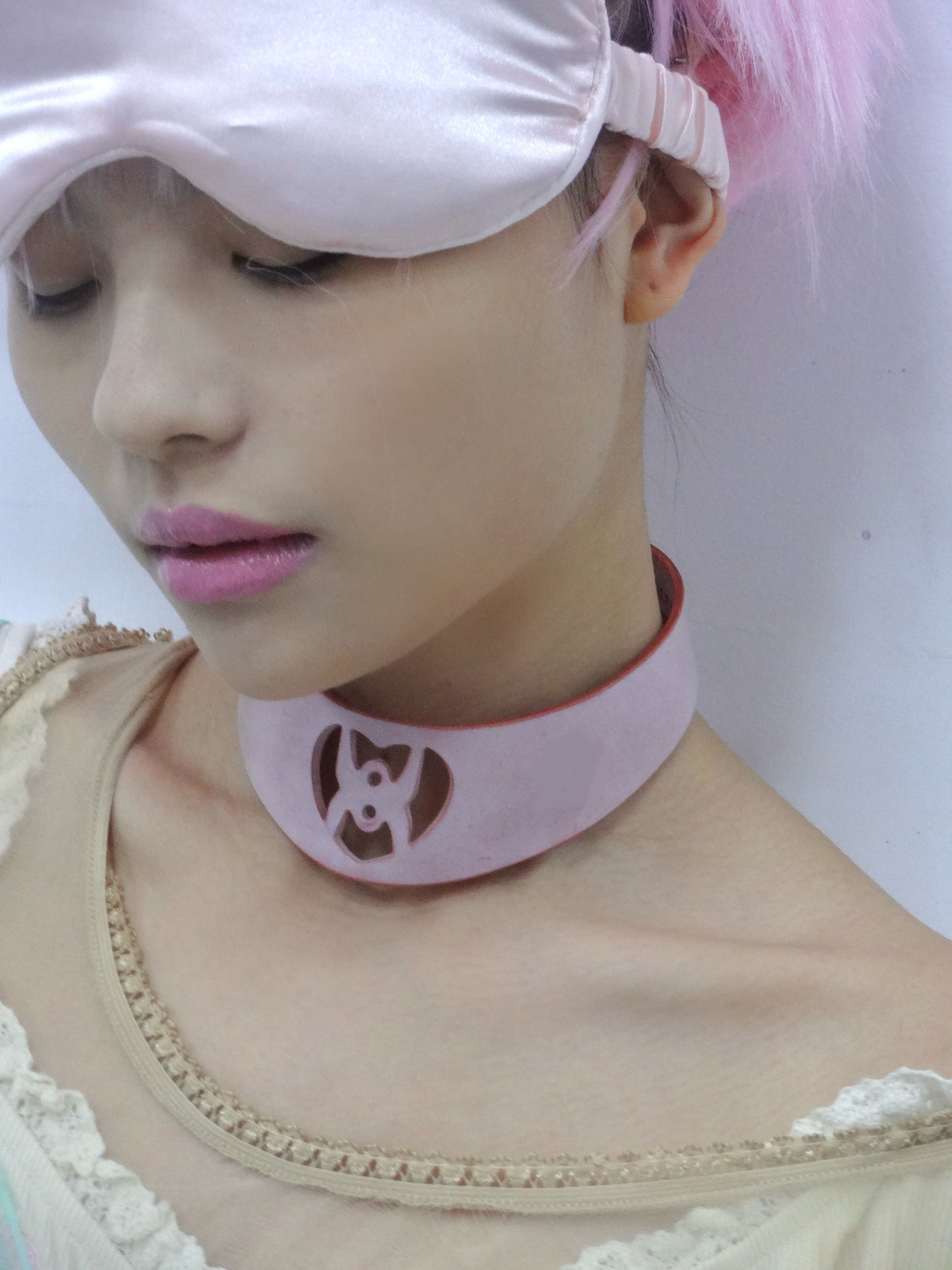 Heart Leather Choker